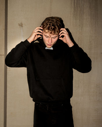POKAR OVERSIZED HOODIE / BLACK.