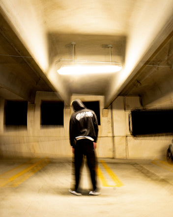 POKAR OVERSIZED HOODIE / BLACK.